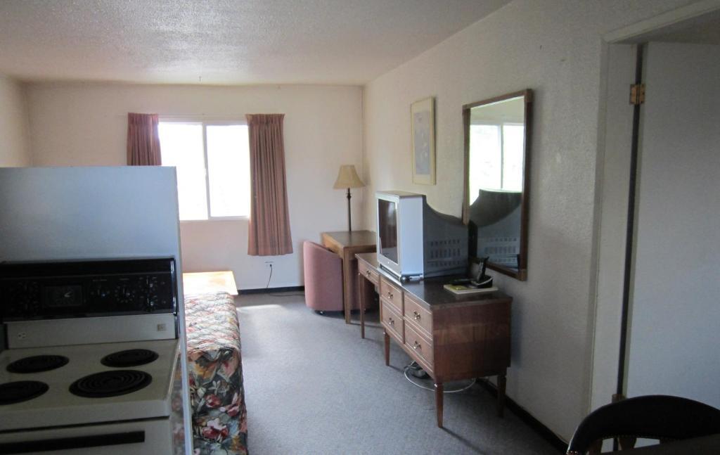 Brothers Inn Motel Prince George Room photo